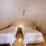 Aparthotel Arapakis Historic Castle