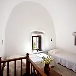 Arapakis Historic Castle Aparthotel 4*