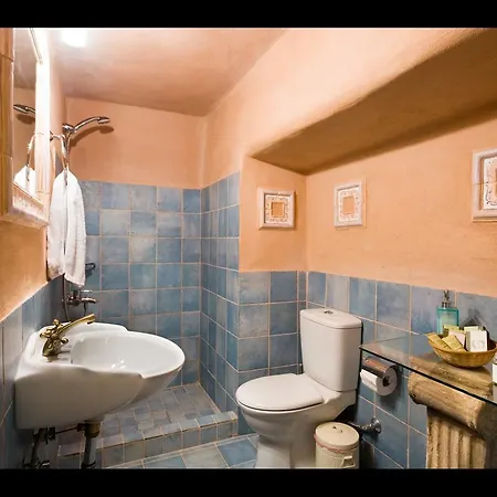 Aparthotel Arapakis Historic Castle 4*