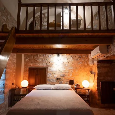 Apart Otel Arapakis Historic Castle Pírgos Dhiroú