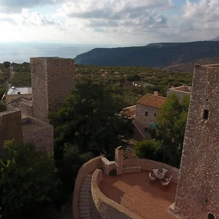 Arapakis Historic Castle Aparthotel 4*