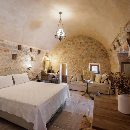 Hotel apartamentowy Arapakis Historic Castle 4*