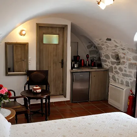 Arapakis Historic Castle Hotel apartamentowy 4*