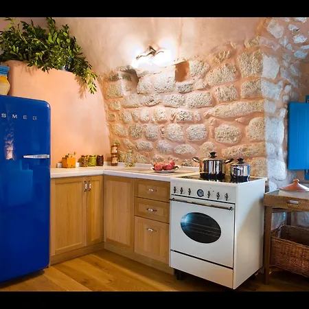 Aparthotel Arapakis Historic Castle 4*