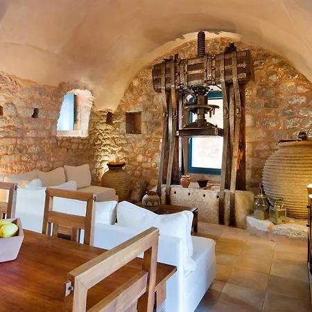 Arapakis Historic Castle