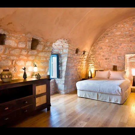 Arapakis Historic Castle 4*