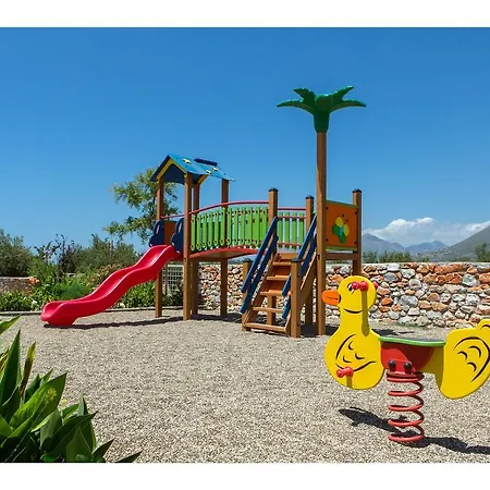 Hotel apartamentowy Arapakis Historic Castle 4*