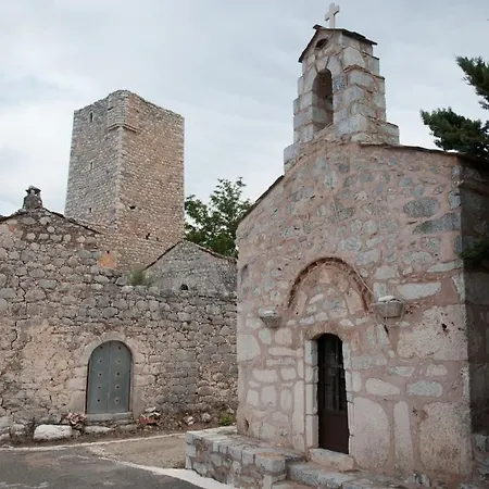 Arapakis Historic Castle Aparthotel