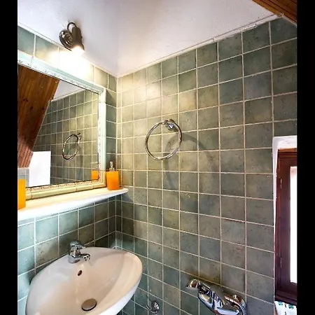 Arapakis Historic Castle 4*