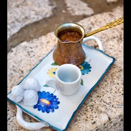 Hotel apartamentowy Arapakis Historic Castle