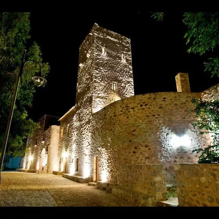 Arapakis Historic Castle Pyrgos Dirou