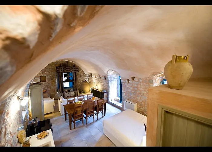 Arapakis Historic Castle 4*