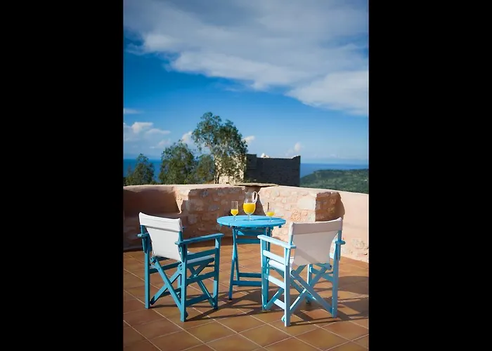 Aparthotel Arapakis Historic Castle 4*