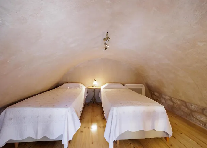 Appart hôtel Arapakis Historic Castle