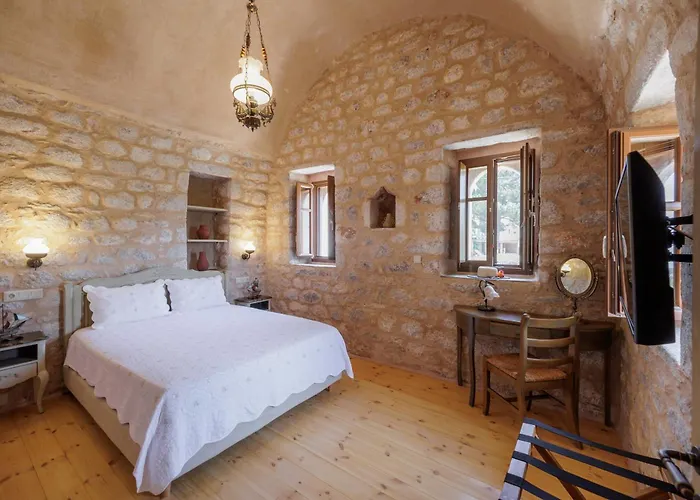 Aparthotel Arapakis Historic Castle 4*