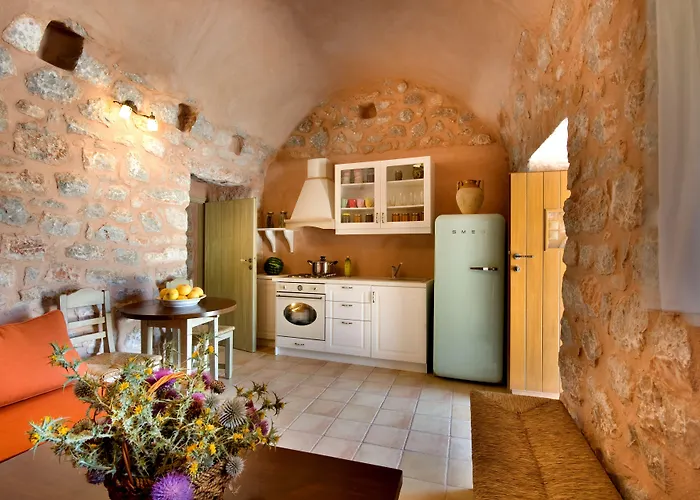 Arapakis Historic Castle Aparthotel 4*