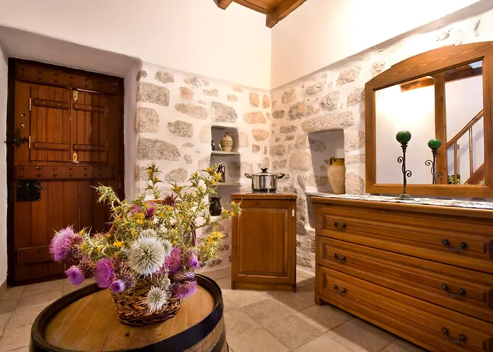 Arapakis Historic Castle Aparthotel 4*