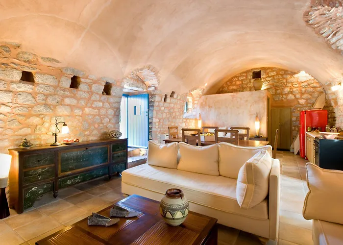 Arapakis Historic Castle 4*