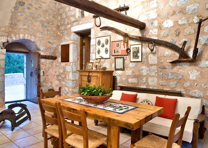 Appart hôtel Arapakis Historic Castle Pírgos Dhiroú