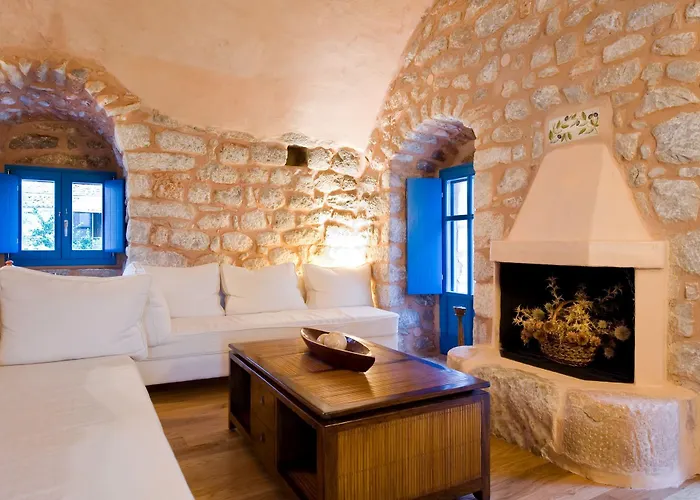 Arapakis Historic Castle Aparthotel