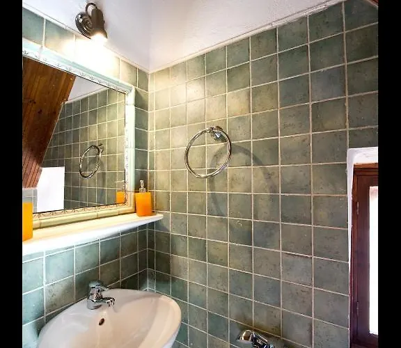 Arapakis Historic Castle 4*